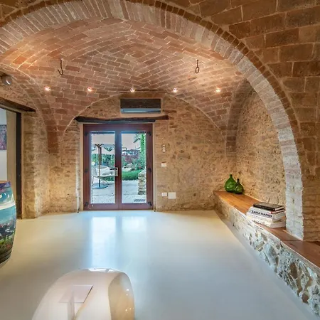 מלון Borgo Baccile By Vini Fantini 3*