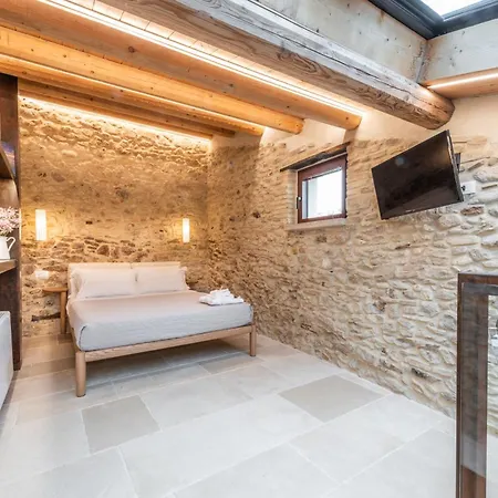 Borgo Baccile By Vini Fantini Crecchio