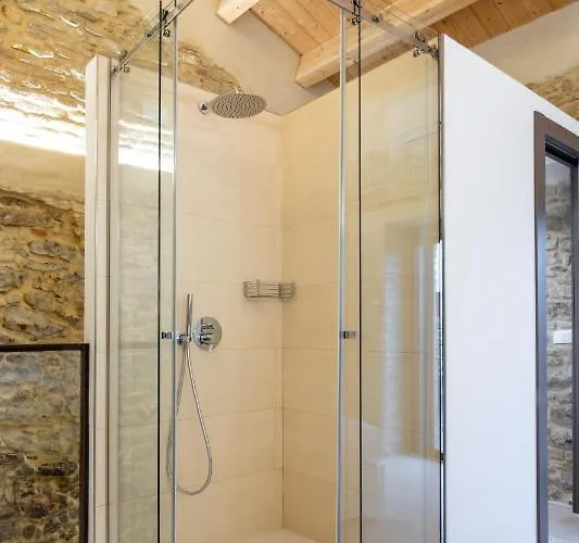 Отель Borgo Baccile By Vini Fantini 3*