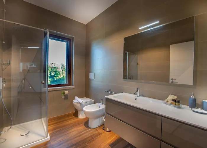 Borgo Baccile By Vini Fantini Hotel 3*