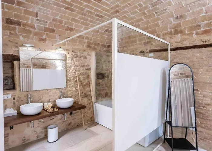 Отель Borgo Baccile By Vini Fantini Crecchio